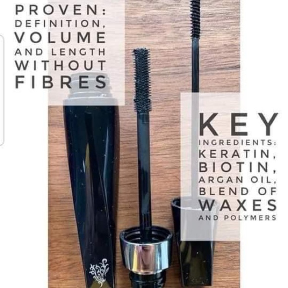 BNIB Younique Twisted Mascara